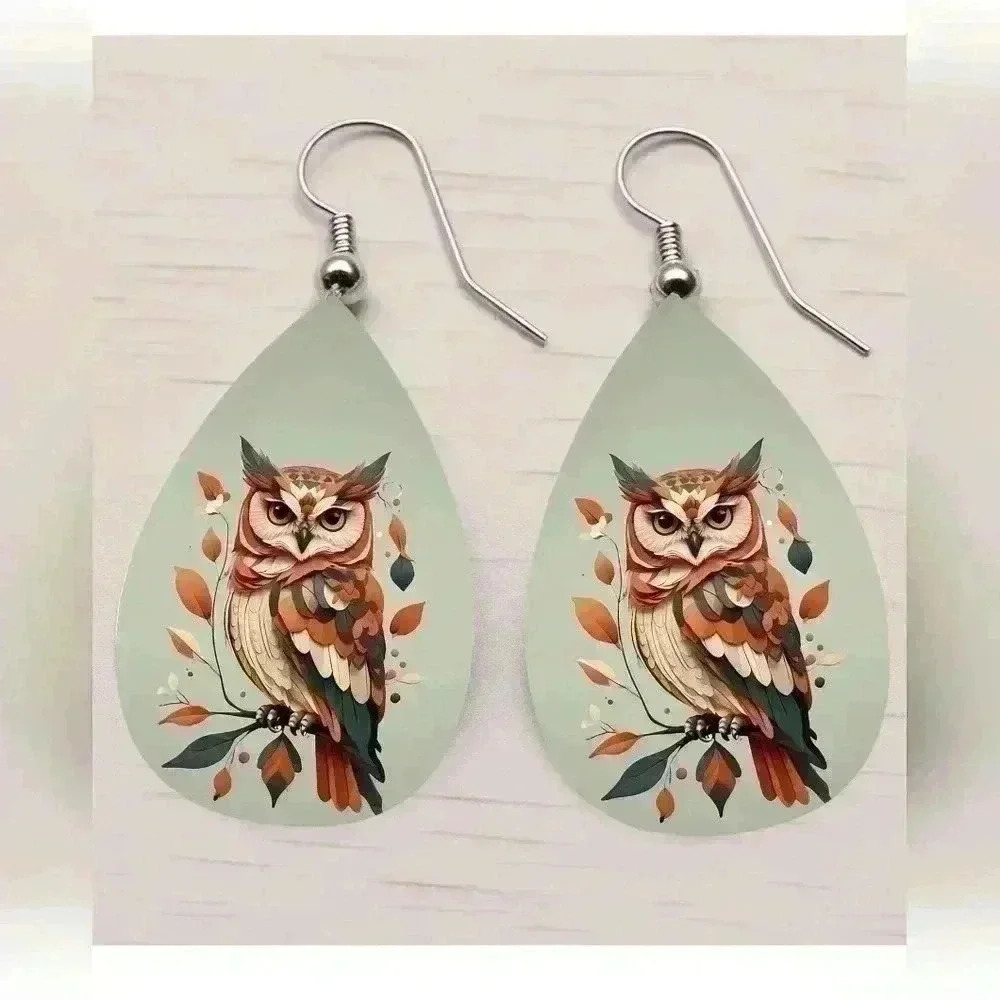 Green Fall owl printed tear drop pendant earrings - Picture 2 of 2